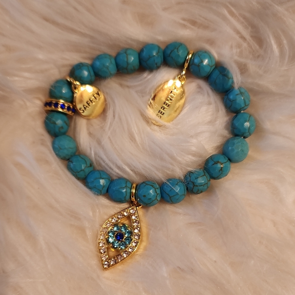 NWOT... Danbury Mint Turquoise Bracelet with Gold and Blue Accents